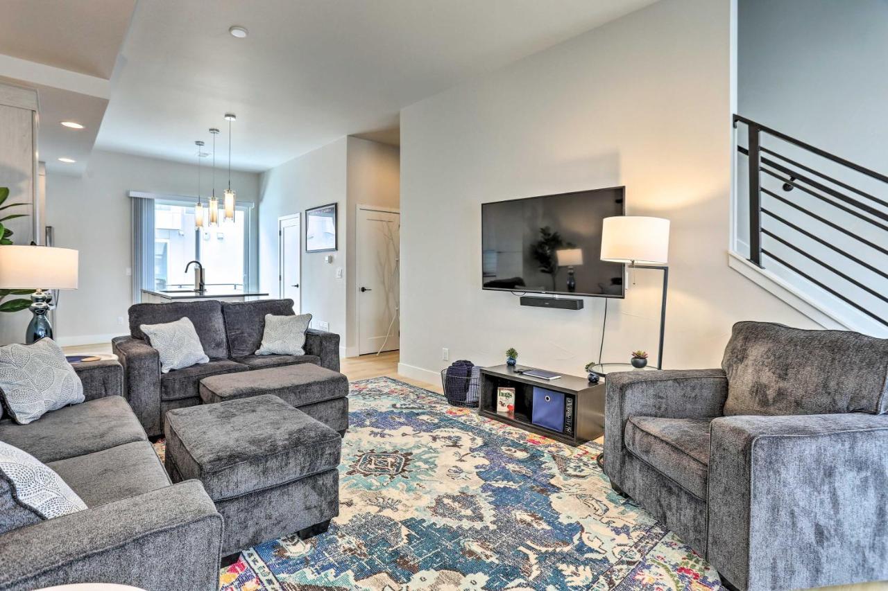 Trendy Denver Townhome - Walk To Mile High Stadium Екстериор снимка